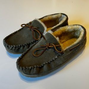 Men’s LL Bean shearling slippers 11